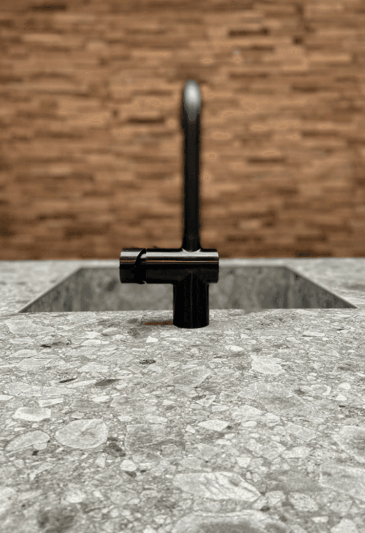 Cubic Outdoor Living Kitchen - C3 Style - Cubic by Garden House Design