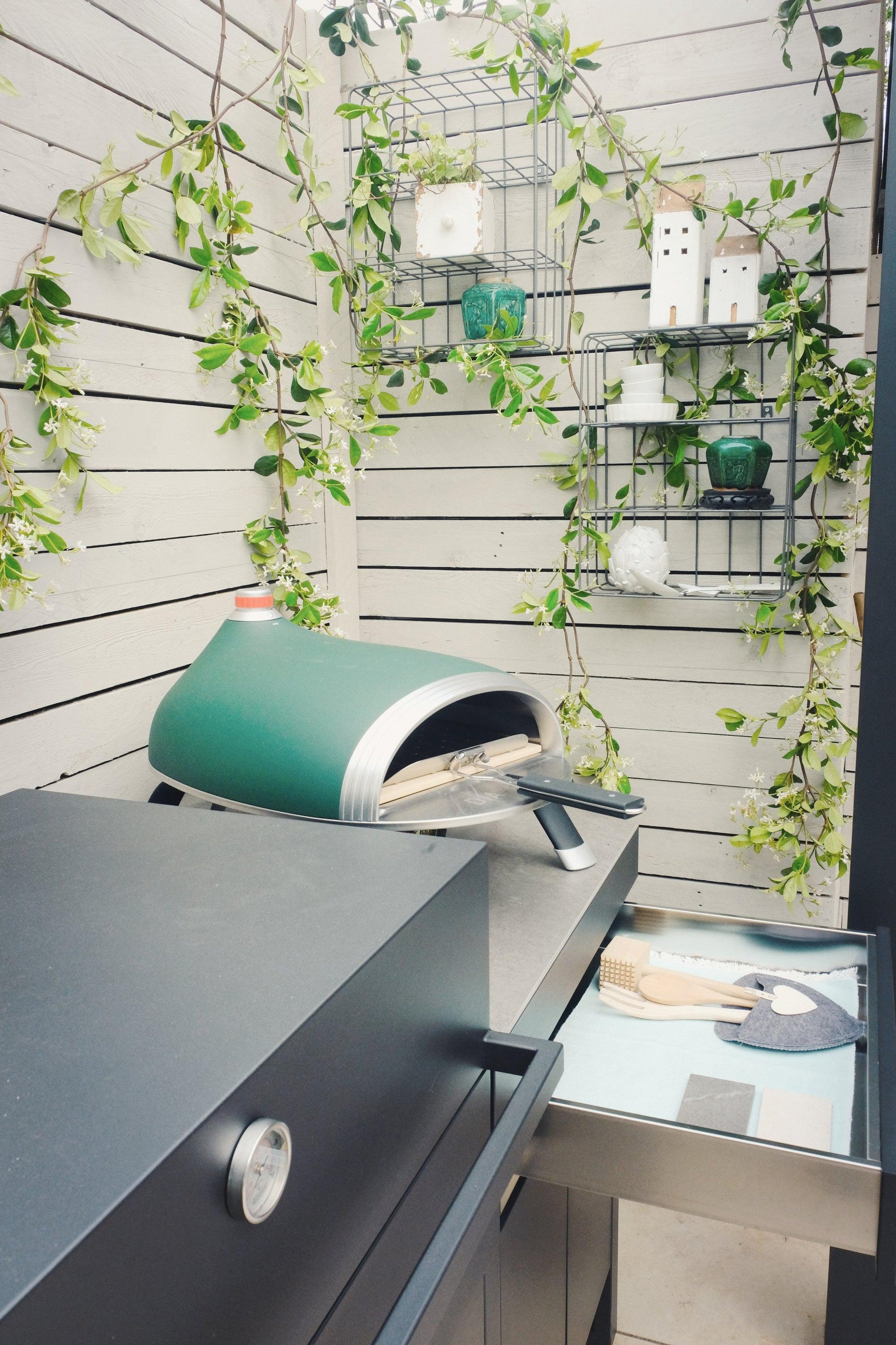 DeliVita Diavolo Outdoor Gas Oven - Garden House Design