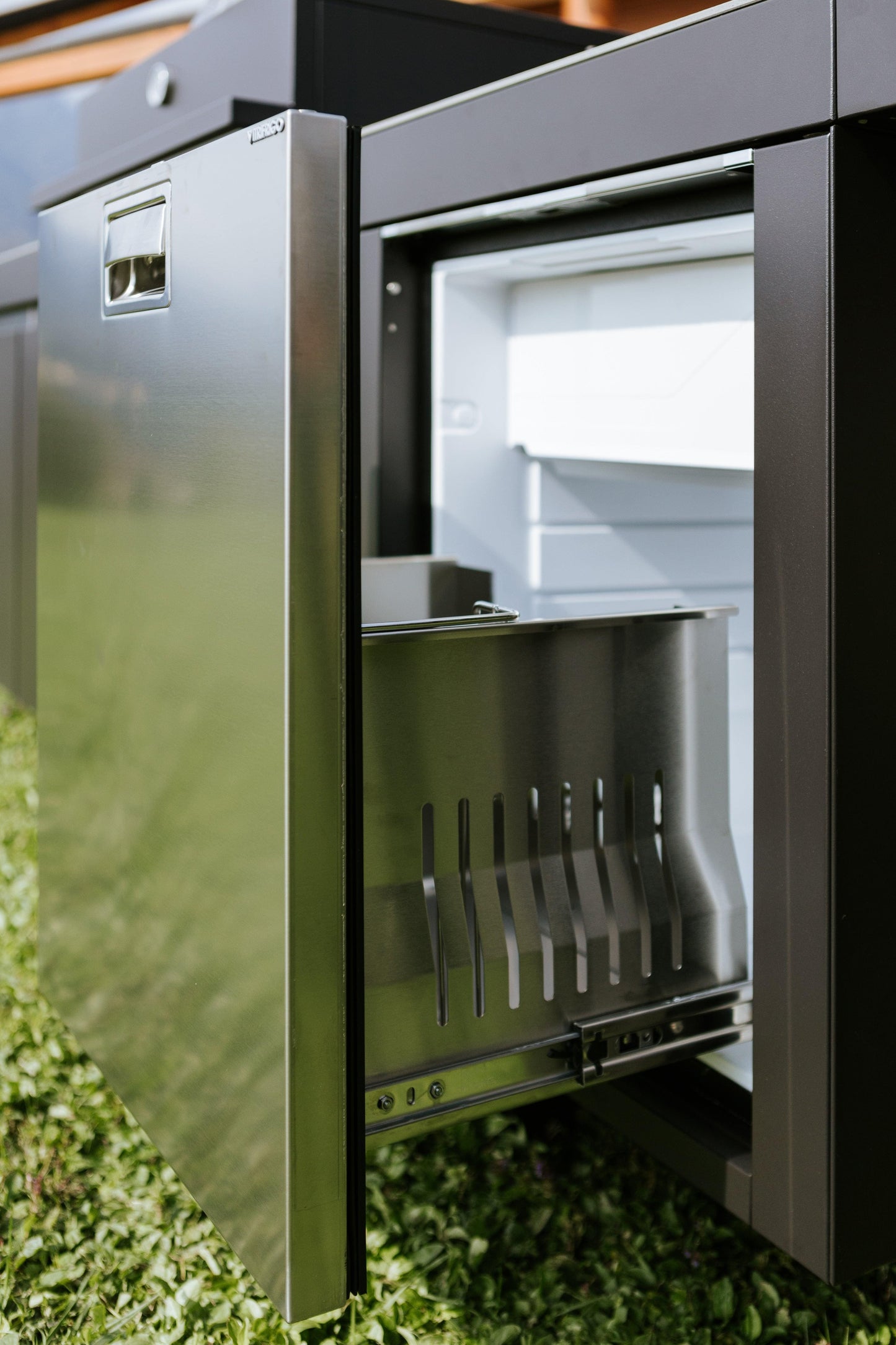 Fògher Agher Obsidian - Garden House Design