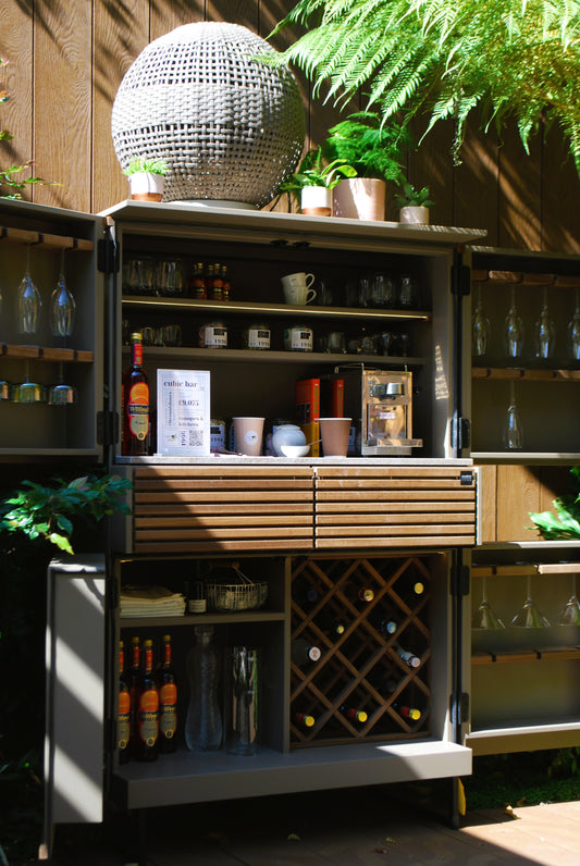 CUBIC Outdoor Bar In A Cupboard