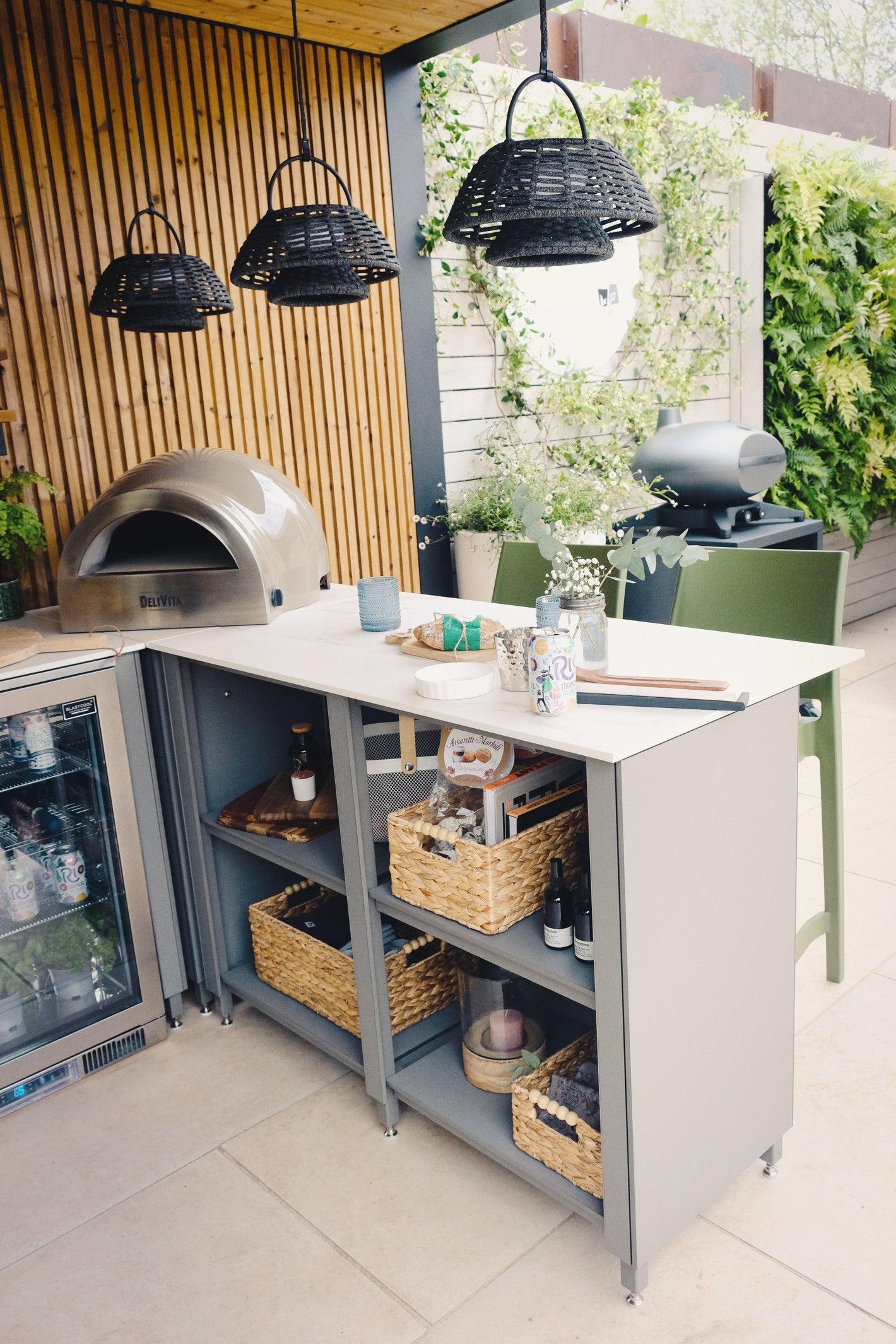 Fumaca_outdoor_kitchen_with_blastcool_xp1_fridge_by_Garden_House_Design_at_the_RHS_Chelsea_Flower_Show_2023_4 - Garden House Design