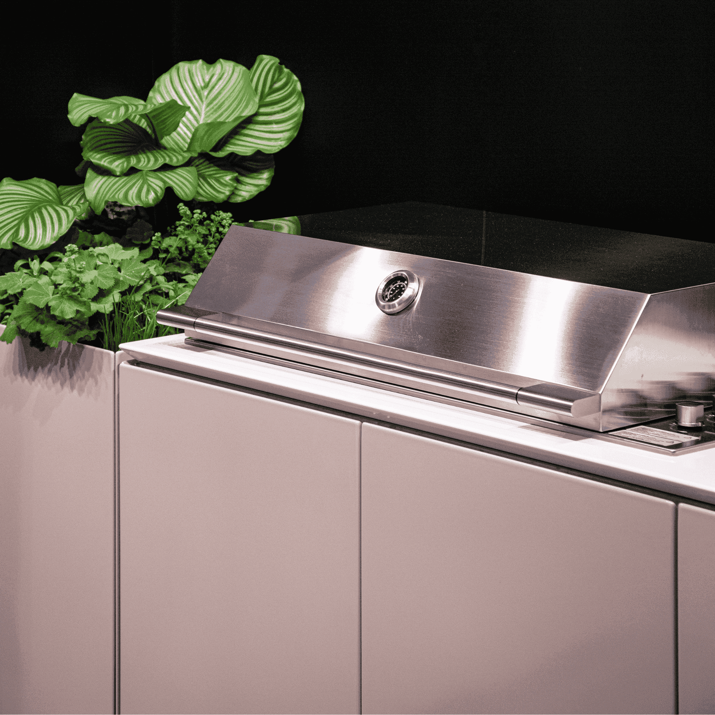 Vlaze ADAPT 240 Proline Gas BBQ & Sink