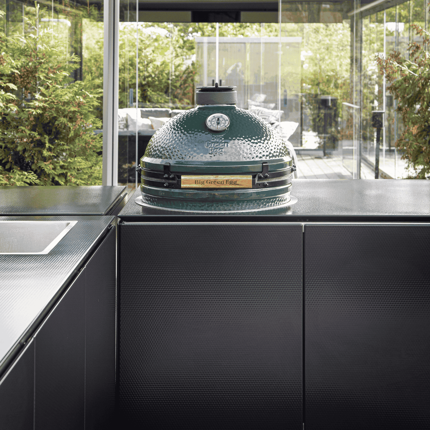 Vlaze ADAPT 240 Outdoor Kitchen Unit with Big Green Egg