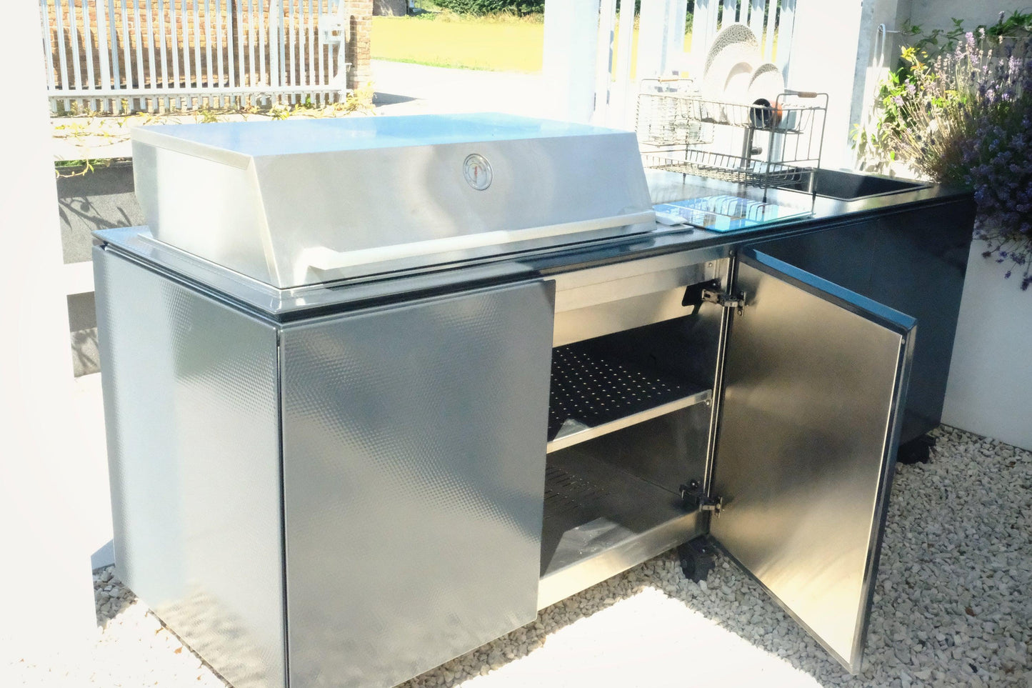 Ex Display Vlaze ADAPT 240 Outdoor Kitchen with ProLine BBQ & Sink - Garden House Design
