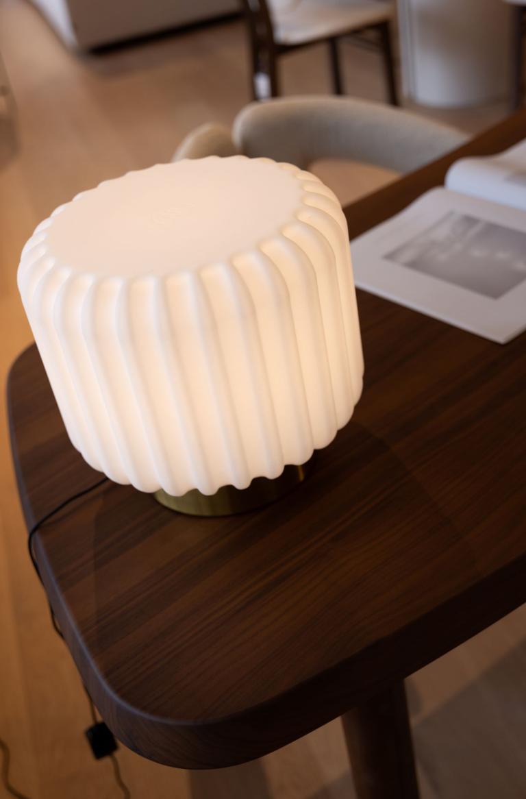 Dentelles Wide LED Lamp